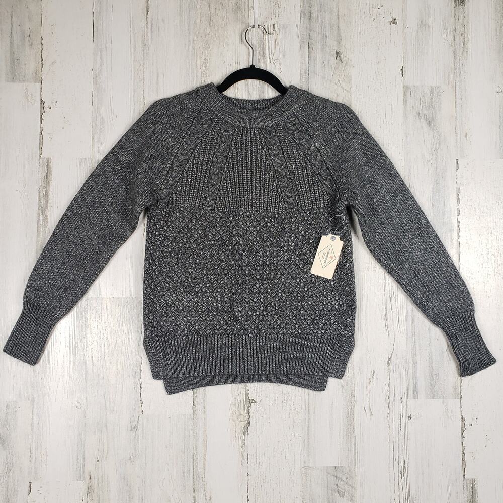 NWT St. John's Bay Gray Metallic Heavyweight Crew Neck Sweater Womens Size Small